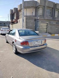 سوناتا ٢٠٠٥ • مكينة ٢٤٠٠ • ضرر امامي