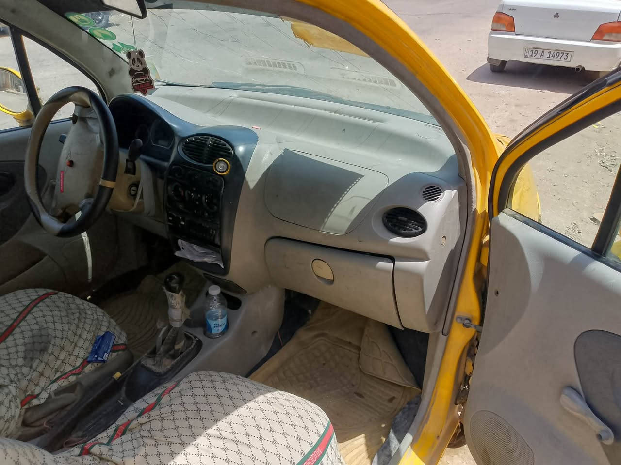 سلام عليكم من رخصت مدير الكروب كيو اللبيع ٢٠١١ رغم بغداد الماني سنويه عضم الاصليه شرعي ماعدي رغمه. سياره محرك نضيف كير مكفول تبريد وي سويج كهربائيات شغاله غرفه جديده مشط باور شغالات  سياره جاهزه نقرت سلف وين ميعجبك  سعر ٩ وبيه شويه مجال اللتصال ***********
