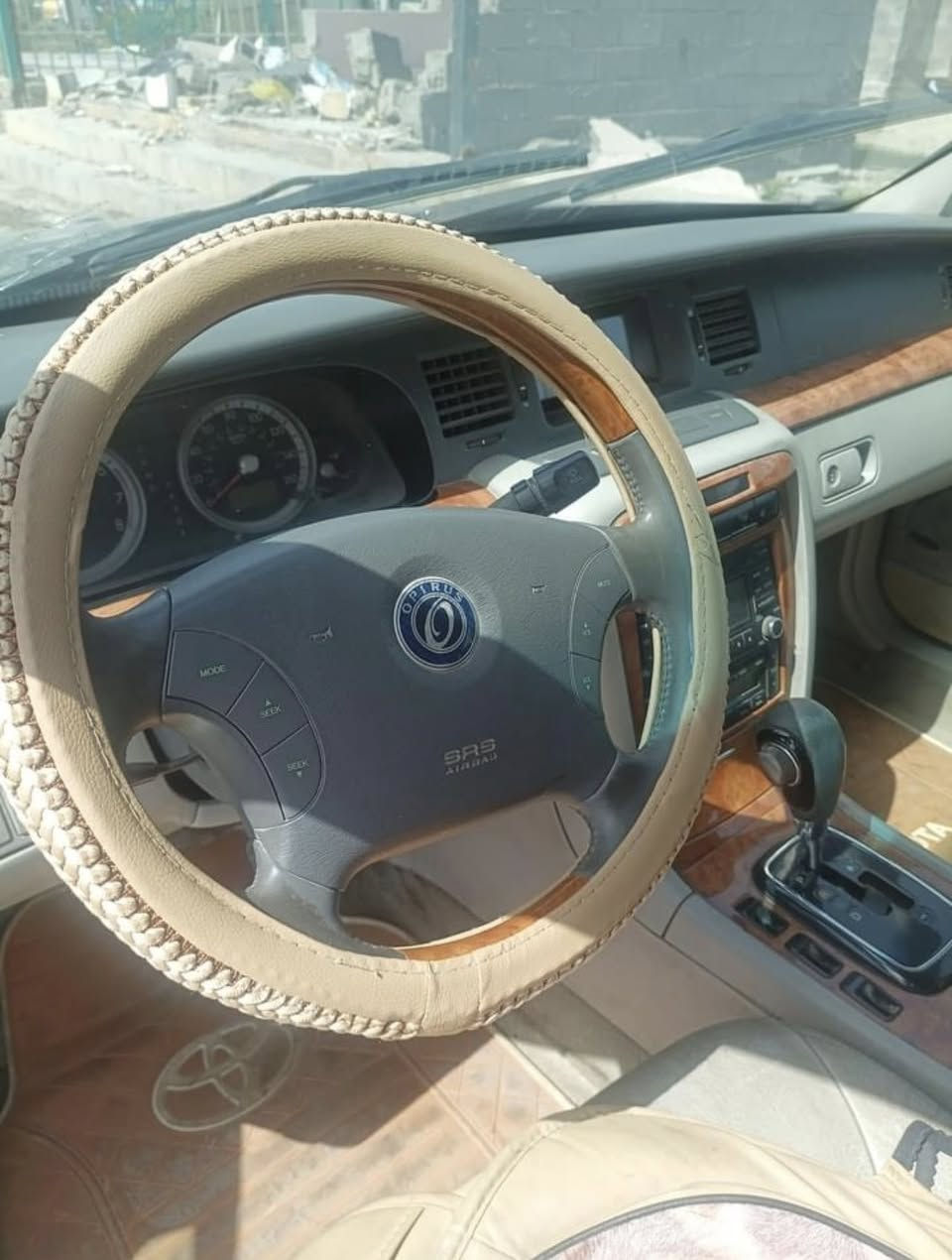 كيا اوبرس ٢٠٠٥سنويه لل٢٩مشروع وطني كير ومحرك افلون مكفولات تبريد ثلج قطعتين  مناخين فتحه طكتين كشنات كهرباء وخزن ميموري شاشه تخم تاير جديد جام اربعتهم اوتو تعتيم ليلي وباقي التفاصيل معروفه سعر ٥٠ وبيه مجال مكان بابل تلفون ***********
