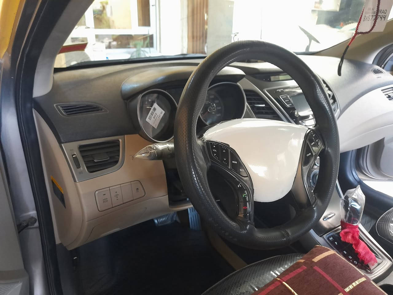 السلام عليكم النترا موديل ٢٠١٤ مكينه ١٨٠٠ بسمي ضررها الداير جاملغ وباب خلفي بجم كبس وصندوك كبس رقم بغداد السيارة كامله ما بيها نقص برغي مكان بغداد حي اور ***********
