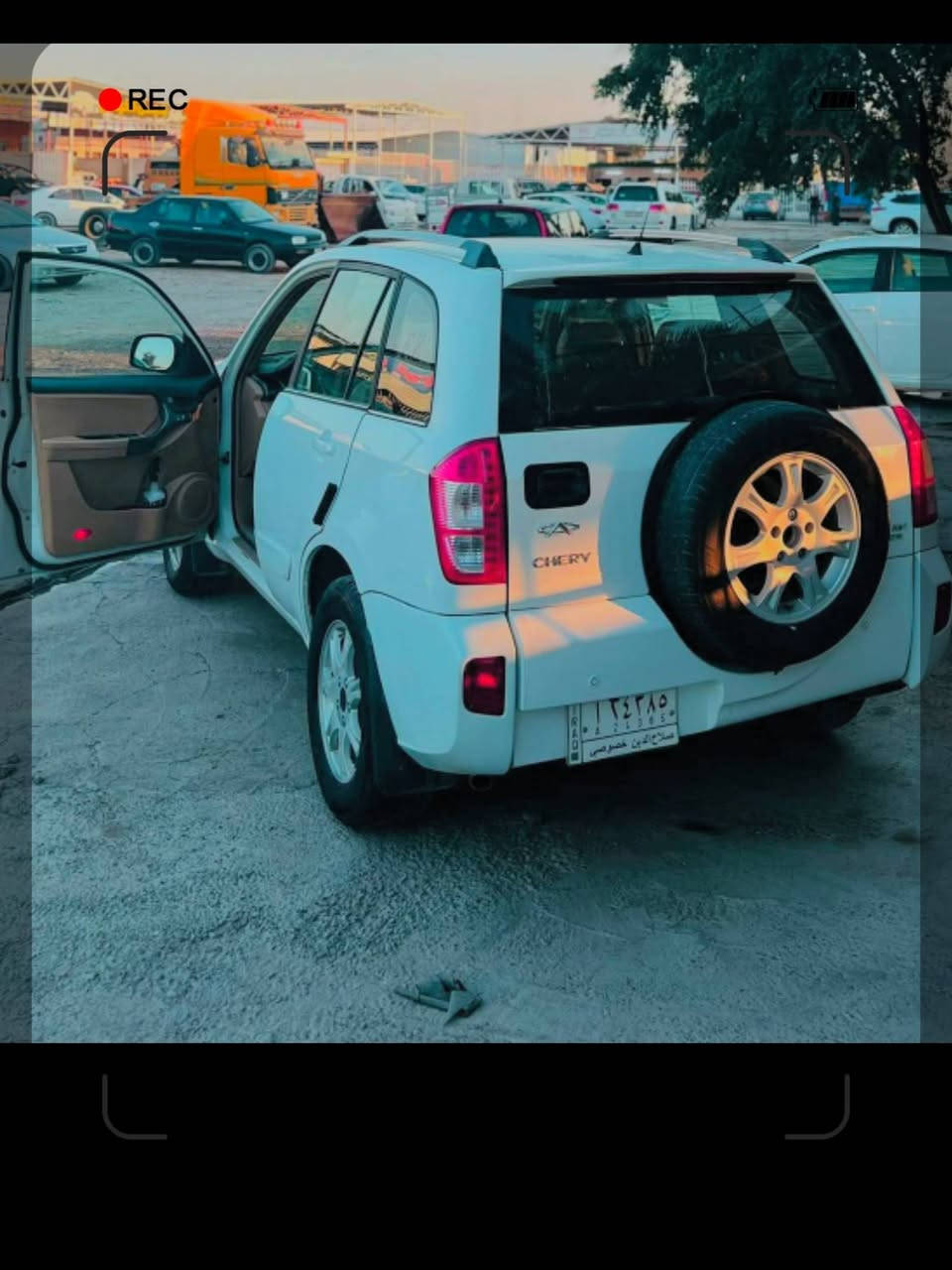 السلام عليكم شيري تيكو (2013)فول للبيع ⭐
مكفوله كفاله عامه بدون قطره صبغ ⭐

تحكمات استيرن
شاشه كامره 
رادارات خلفيه 
كشنات جلد 
تبريد ثلج🥶
كشنات تدفئه تبريد 
كير ومحرك شرط⚡
تخم تاير جدد
صدر جديد 
شرط التحويل ثاني يوم 
السعر ٦٤ بيها مجال بسيط
العنوان صلاح الدين سامراء 
رقم الهاتف ***********
