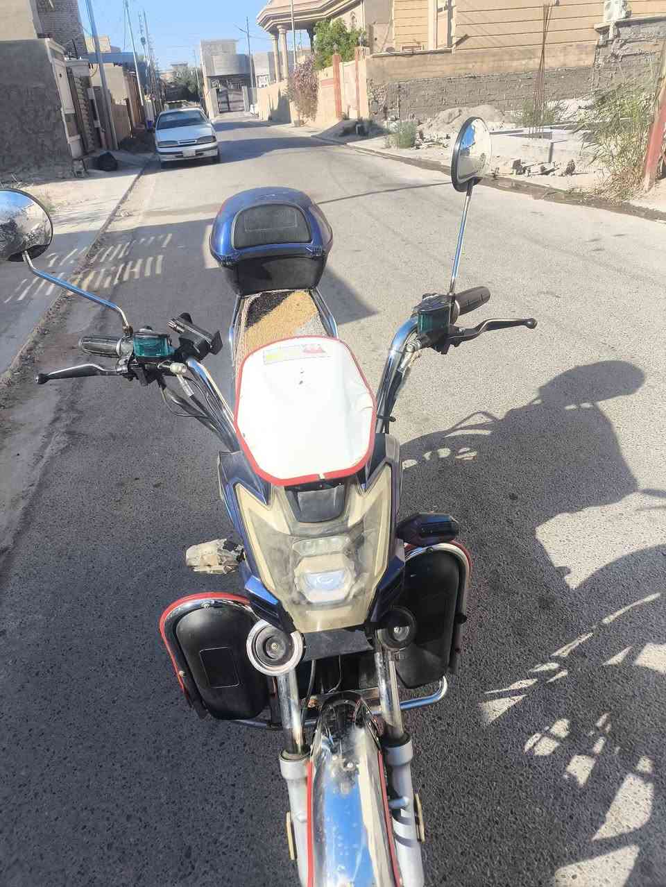 هارلي لبيع موديل 23 نوع الماسه بطاريات عشره ونص يقرن
34 أمبير  بطاريات كهربائيات كلها شغاله اي نقص مابيه جهاز مانع سرقه تحكم عن بعد واين متريد افحص 
***********
+9647827587898
400, بيه مجال
