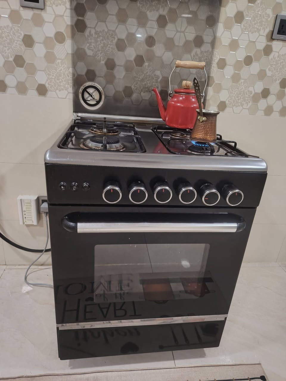 السلام عليكم عندي طباخ مصري ٤ عيون وهو فرن وثلاجه ١٦ قدم بيكو وتلفزيون ٤٩ انج وسنك ٣ باب وكلهم جديدات وهذه صورهم
مكاني بغداد مجمع بوابة العراق مقابل الزوراء

شباب ملاحظه التواصل على الرقم
***********
متوفر اتصال+واتساب
غير موجود على الفيس
