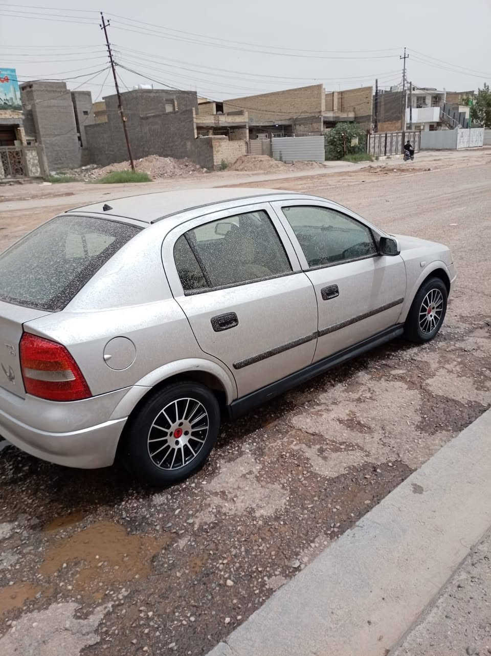 2002 اوبل مكفوله كفاله عامه السعر 53 بيها مجال     مابيه اي ضربه بس بيها جراد رقم وسنويه جديد ماكنها بغداد المحموديه (***********)
