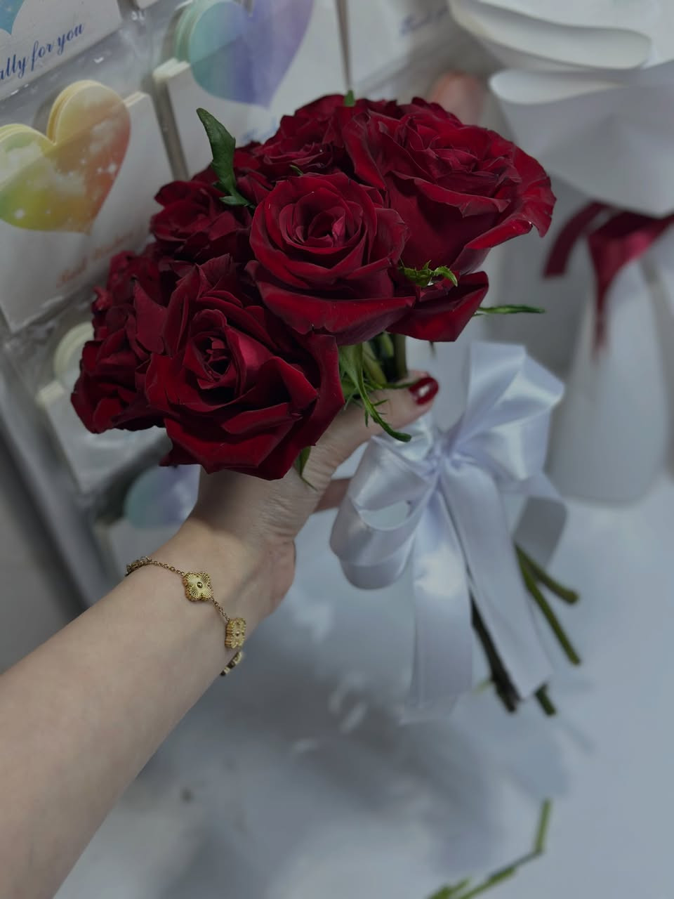 مسكة ورد طبيعي ❣️ 
السعر: ٣٠ الف فقط
يوجد خدمة توصيل جميع المحافظات 🚚 
#ورد #تخرج #هدايا #مسكة_عروسة #وردصناعي


**إذا كنت صاحب هذا الإعلان وتريد حذفه لأي سبب، رجاءا أرسل رسالة إلى الدعم الفني**
