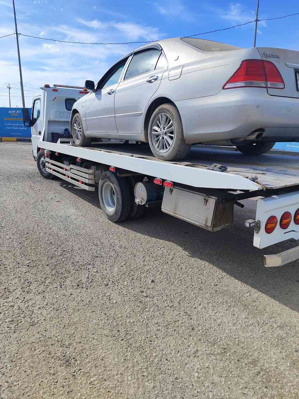 السلام عليكم أخوان الله يجفيكم شر الحوادث والعطلات كرين سطحي لنقل السيارات في بابل والى جميع المحافظات خدمه 24ساعة للاتصال *********** أو ***********
