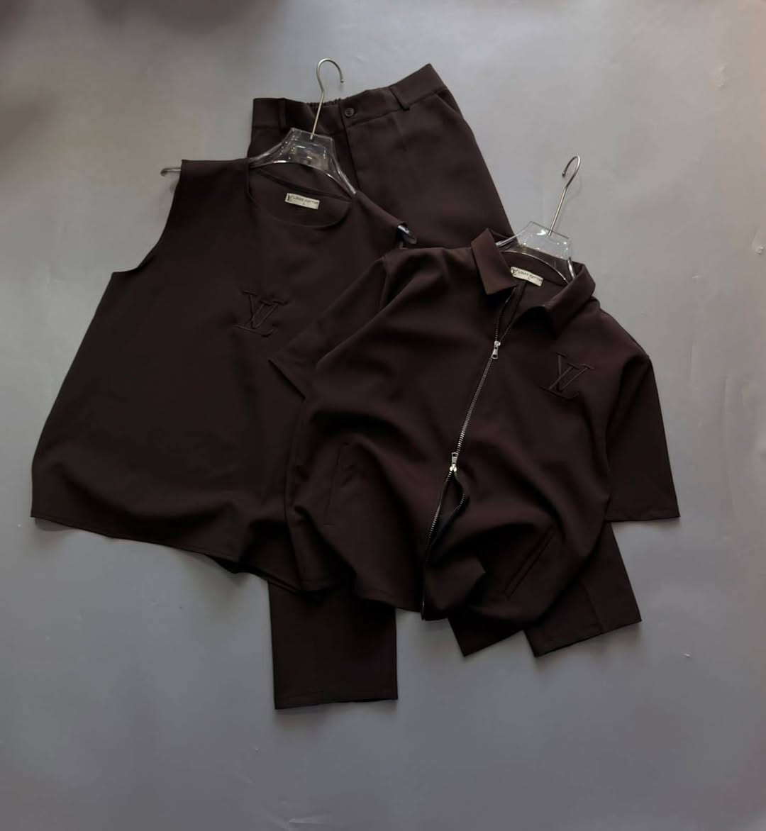 سوت ٣ قطع 

كيمونه وقميص وبنطرون 

سيري ٤ قطع
M L xl xxl
سعر درزن ٣٦٦الف


**إذا كنت صاحب هذا الإعلان وتريد حذفه لأي سبب، رجاءا أرسل رسالة إلى الدعم الفني**