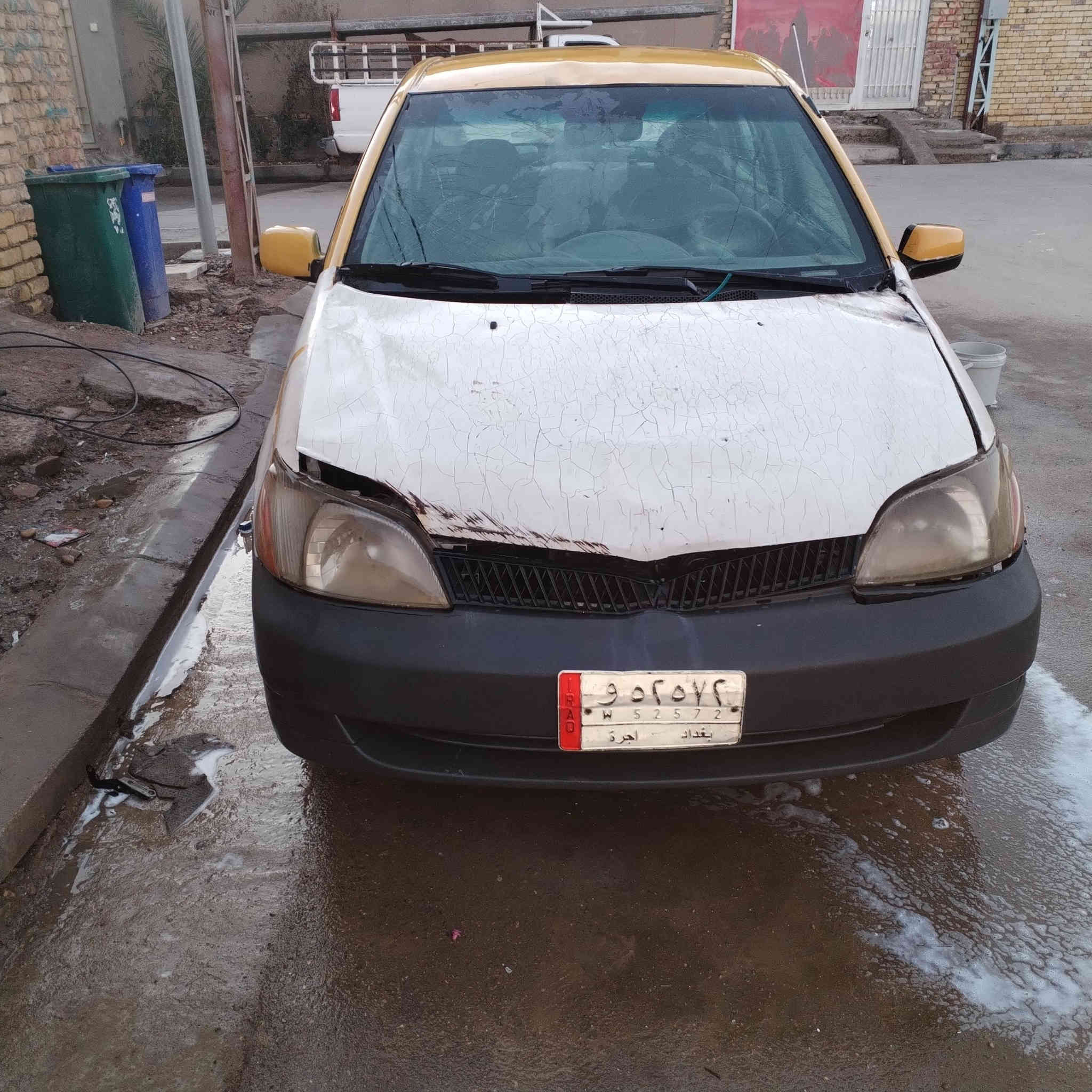 السلام عليكم كورله ايكورقم بغداد موديل ٢٠٠٠ المكينه والكير خير من الله غرفتهه جديده عوزهه ترتيب صدرهه عوزه داريم واحد كهربياتهه كلهه شغاله بس الكيلومتر ميشتغل والكشر كدام العين سنويتهه صاقطه بل ٢٠  الهيئه مااعرف شكد عليهه تحويل شوكت متريدمكان السياره كوت مركز المدينه السعر١٨ $. وبيهه مجال /الرقم ***********
