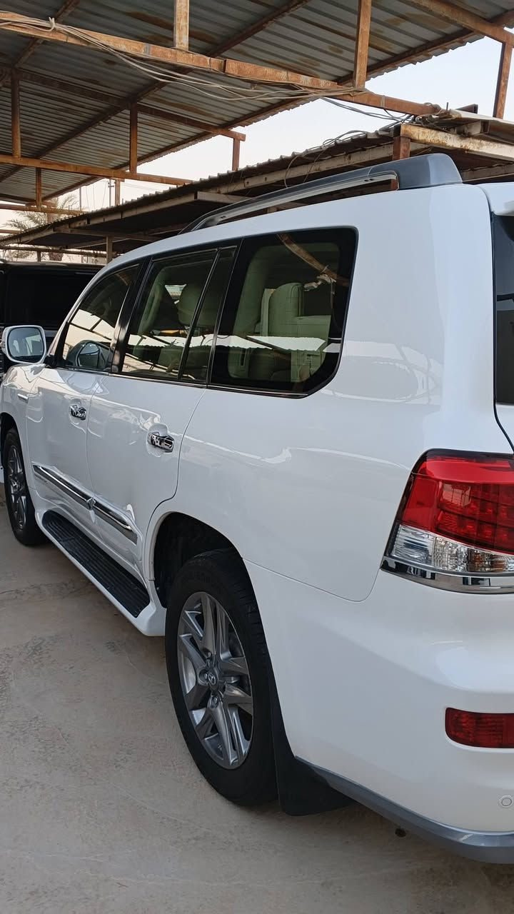 لكزز Lx 570 سبورت بلص
مويل 2009
رقم شمالي 
سعر مناسب 
الملاحظات بارد الجاملغ الامامي عكس السائق 
للسعر وتفاصيل أكثر 
اتصل ***********
