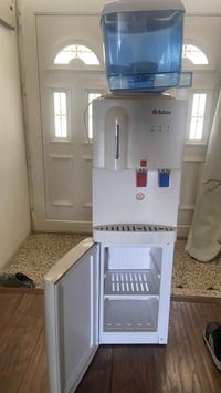 براد مي مع ثلاجة تحتيه وفلتر بسعر ٥٠ الف وبي مجال بسيط للتواصل 0783094...