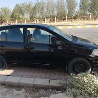 فيرسا ٢٠١٠ • هاچ باك • ١٢٦ الف مايل