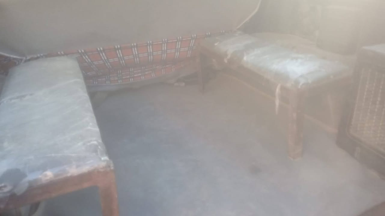 السلام عليكم كالوبرا موديل 93سياره نضيف جدا كيرومكينه مكفولات حداديه 80بلميه سياره جدانضيف دواخل رقم صلاح الدين رقم صدامي ماندل المالك بس اتكفل عشائر وحكومه لن رقم مالكه ضاع مني واي مشكله مابيه رقم التلفون *********** اني مكلف بلنشر الا تصال عل الرقم السعر 25وبيه مجال
