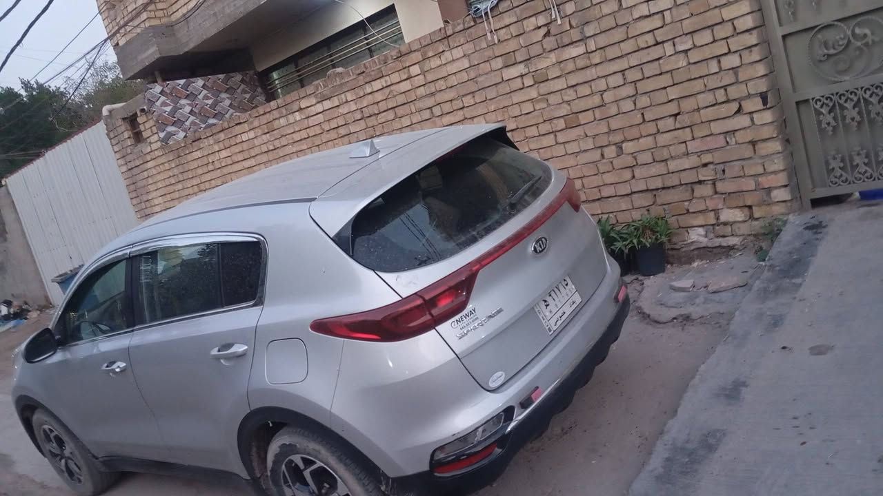 السلام عليكم سبورتج موديل 2020امريكي بيها جاملغ وبنيد
رقم بغداد مكان بغداد 
السعر 150
اتصل ***********
