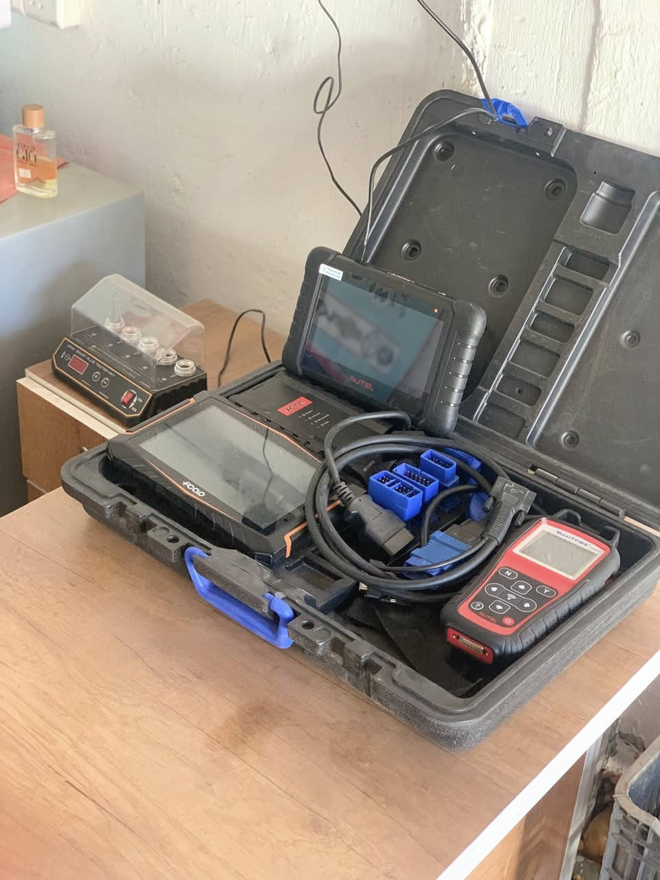 فرصه جاهزة للاستثمار 🚨‼️
محل خدمات الصالحي للبيع⚠️‼️
مع كافة الاجهزة و المحتويات🤩
محل يصلح لبيع مواد احتياطية للسيارات🛞🚘
محل يصلح لتبديل زيوت لوجود "رمبة" امام المحل
محل يصلح لفحص السيارات بالكومبيوتر💻 
ويصلح ان يكون ٣ في ١ 
عنوان المحل:كركوك الصناعه قرب مستشفى🏥 الجمهوري وقرب مشتل حمزاوي 🪴نهاية سايدين كورنيش

السعر ٣ ملايين ونص

رقم الهاتف:
***********
يتوفر واتساب ايضاً
