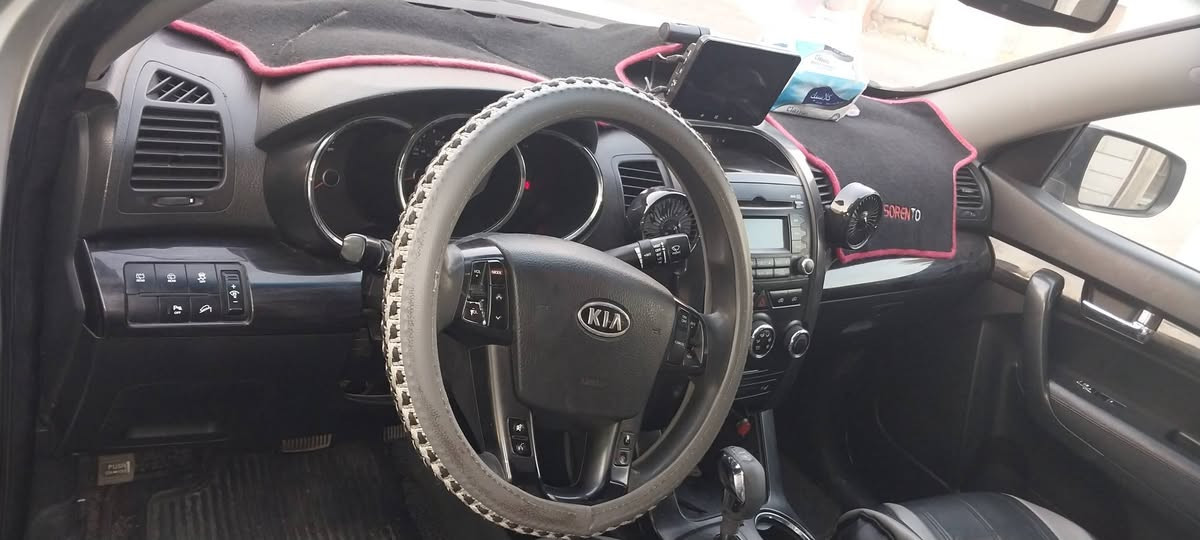 للبيع سورنتو امريكي موديل ١١ راكب ٥  حادث سرقه جاملغ امامي فقط بسمي بغداد السعر
  ١١٠  $ بغداد المنصور 
***********
