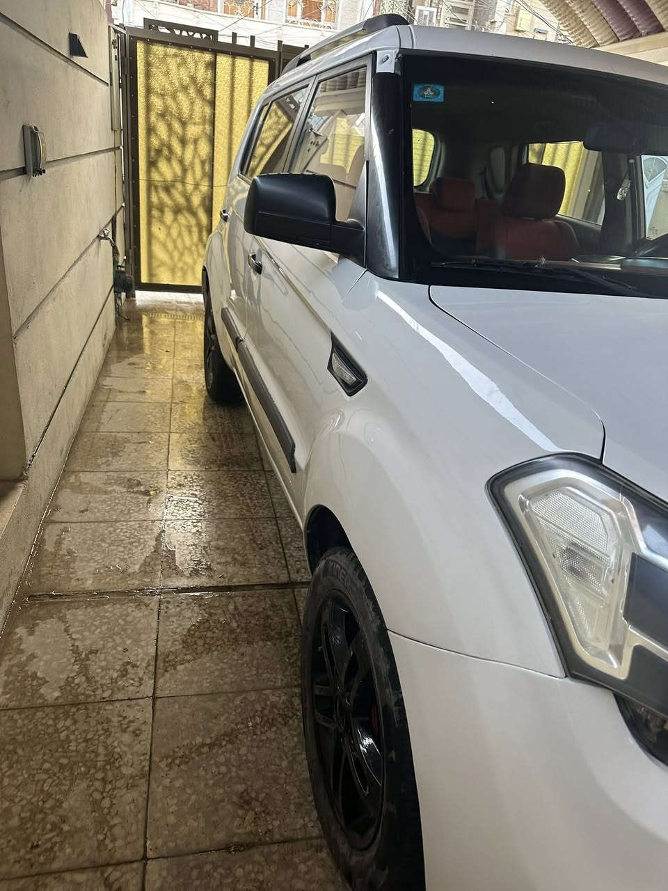 السلام عليكم للبيع كيا صول خليجي بغداد بأسمي رقم مميز 
مصبوغة حزام بدون اي دواخل مكينة ١٦٠٠ مكينة خير من الله 
داخل احمر تبريد ثلج 
موديل ٢٠١٢ 
العنوان بغداد الكرخ 
السعر 93 
رقم الهاتف ***********
