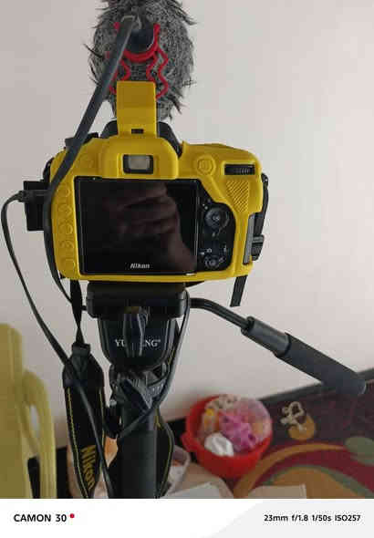 كامرة Nikon d7500 مع معدات تصوير كاملة للبيع  ( وبشكل مستعجل جدا) 

( ابيع شلع مع المعدات ب 850 ألف ) 

للعلم سعر الكامرة وحدها بالسوك مستعمله ٩٧٥ 

المعدات 
ستاند هيدروليكي أصلي سعره بالسوك 75 ألف 
جنطة سعرها بالسوك 30 ألف 

معدات تنضيف 
مايك جو عام أصلي سعره بالسوك 35 

واير مايك سعره بالسوك 15 ألف 
+ هود الكامرة 
ذكرت الكم الأسعار حتى تعرفون شكد نازل بسعرها لأن مستعجل 

سعر البيع شلع 850 ألف 
مكاني كربلاء 
للتواصل ***********
متوفر واتساب ايضا كربلاء
