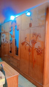 غرفه اخشاب • ٦ ابواب • طابقين