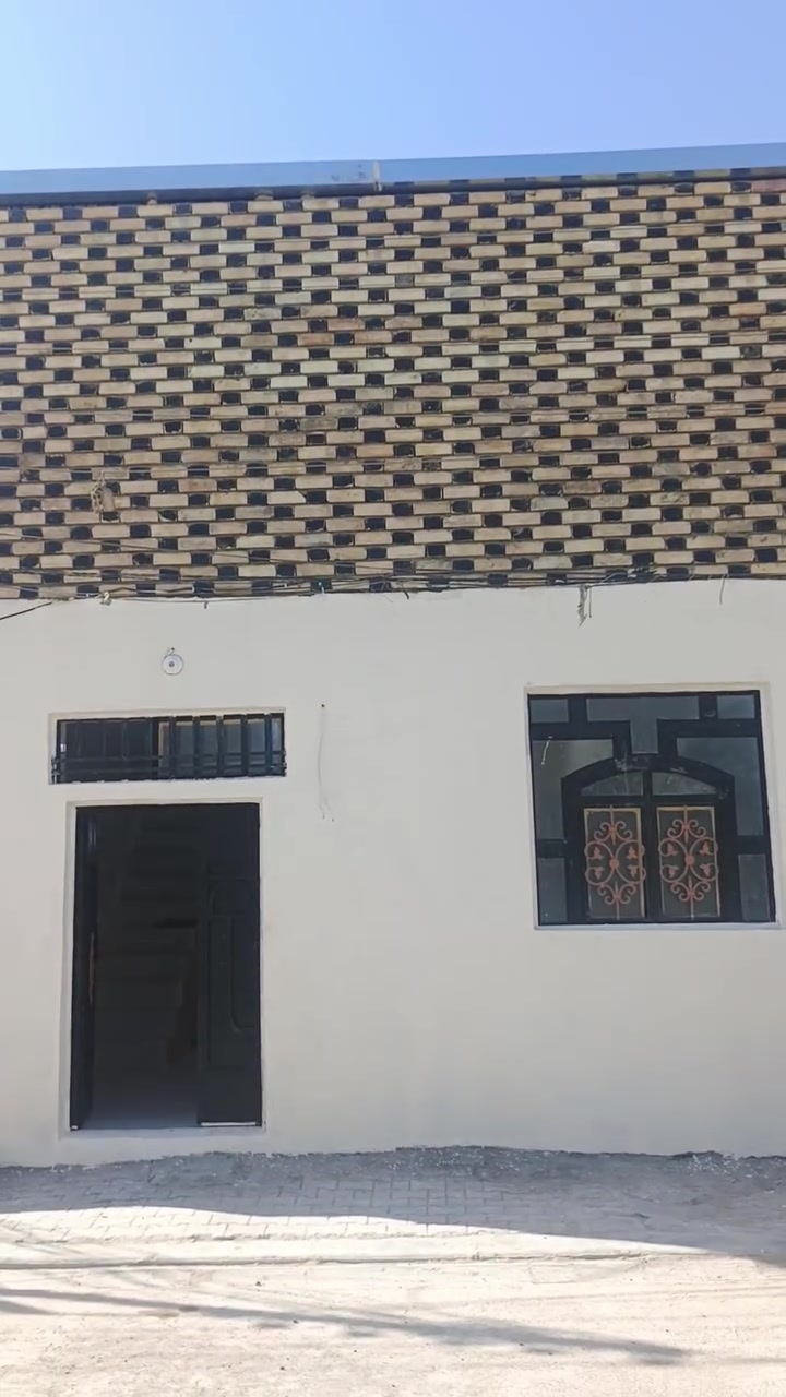 دار للبيع7×7 مربع بناء جديد طابقين حي العسكري خلف الادله الجنائيه شارع 10
للاستفسار عالرقم واتساب
***********
