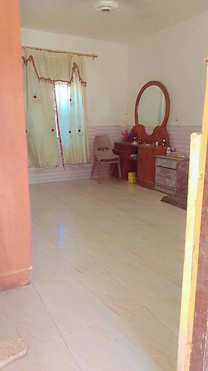 بيت للبيع زراعي المساحه 150متر بناء بلوك بي كراج. وحديقه غرفتين نوم صاله مطبخ خخددمات متوفركهرباء وطني وسحب منطقه هدوء العنوان الشعب الجمعيات الجمامع المحترك بلعبره مالل. مشروع بلبدايه السعر 50


**إذا كنت صاحب هذا الإعلان وتريد حذفه لأي سبب، رجاءا أرسل رسالة إلى الدعم الفني**