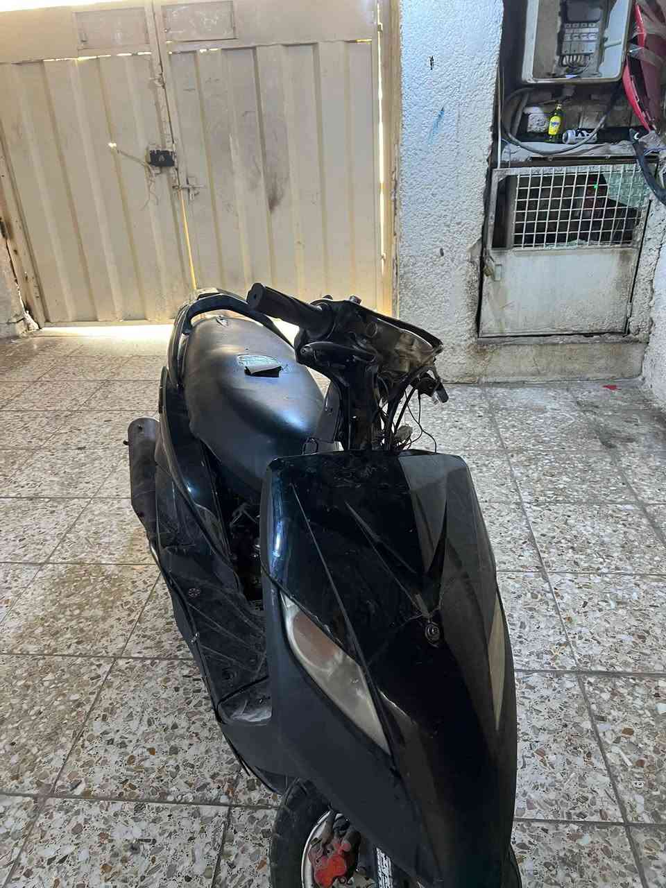 ثعلب كوم حديد للبيع علا هاي لحطه لا تسءلني شبيه مابيه كوم حدي  كوم حديد   تجي تحمل وتتوكل بالله  دراجه مكفوله سرقه وعشاير  ومكفوله مكينه شغاله   سعره 175قفل قفل قفل  مكاني بغداد لكراده متواجد فيس واتساب ***********
