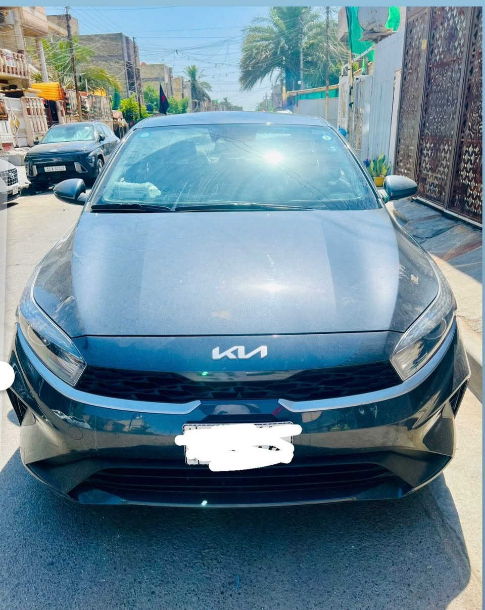 🚗 للبيع كيا فورتي 2023 أمريكي 🚗
🔹 موديل 2023 فئه Lx
🔹 مرقمة بغداد بأسمي تحويل ثاني يوم
🔹 اللون رمادي
🔹 الممشى 31 ألف كم فقط
🔹 محرك 2.0 اقتصادي وقوي
🔹 استخدام شخصي وعلى أيدي مال بيت
🔹 السيارة نظيفة جداً ومكفولة بالفحص

📌 ملاحظة: الحادث جاملغ خلفي فقط وتم التصليح بصورة جيدة.  وموضح بصوره

السيارة جاهزة للاستخدام ولا تحتاج أي مصروف، مناسبة للباحث عن سيارة حديثة وممشى قليل.

💰 السعر:160 قابل للتفاوض بالمعقول بعد المعاينة.  عارضها للبيع لان مطلوب فلوس 

للاستفسار والمشاهدة التواصل على الواتساب. ***********
