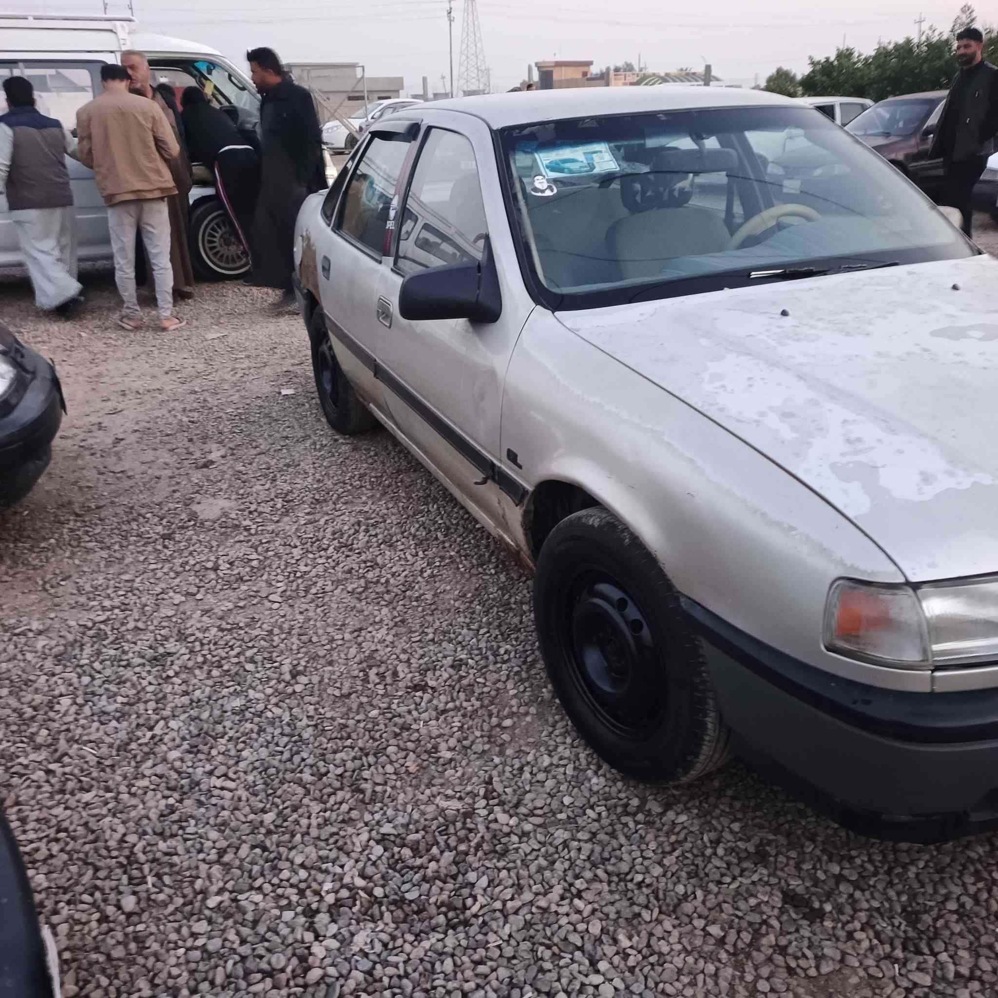 السلام عليكم سياره للبيع كير مكينه نضيفات رقم ديالى سنويه ما صاقطه شرط تحويل موديل ٩١ مكاني خان بني سعد *********** السعر ٢٦ تفاصيل داخل المنشور
