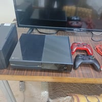 السلام عليكم اكس بوكس وان فات للبيع كامل ملحقات مابي اي نقص وياه ups و...