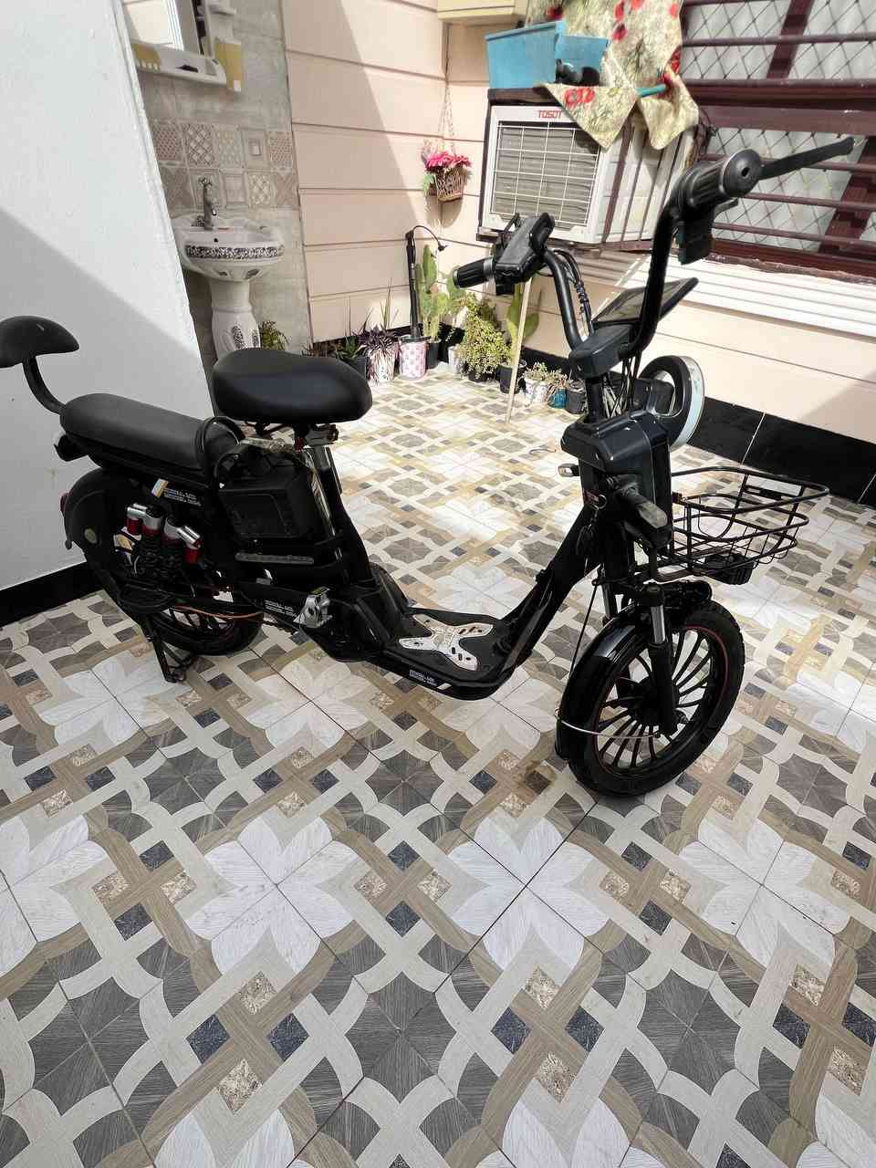 سلام عليكم دراجة شحن موديل ٢٤كلهة شغالة أي نقص مابيهة كارت شاشة بصمة تشغيل عن بعد لايتات عالي ناصي  نشرات كلهة شغالة حجم ٢٠جبلي تاير لكبير بطاريات شرط عل فحص كاملة مكاني ديالى بعقوبة سعر ب٢٤٠وبيهة مجال رقم لهاتف ***********
