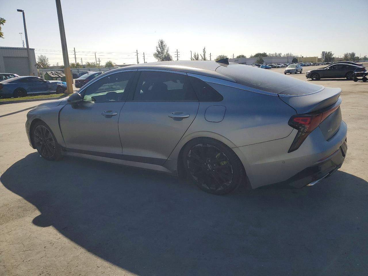 🚨 تنويه مهم
هذه السيارة معروضة في المزاد الأمريكي 🇺🇸
والمزايدة والشراء تتم عن طريق مكتب الباخرة للمزادات 🇮🇶
🔥 تدخل بكتاب الشهداء
───────────────
🚗 نوع السيارة:2025 KIA K5 GT
📅 تاريخ المزاد:الاثنين 02-03-2026
💰 السعر: يتحدد داخل المزاد
📊 الممشى:12309 ميل فعلي
🛠️المحرك: 4 سلندر / 2.5 لتر
───────────────

🔥 مجاناً مجاناً مجاناً
📄 تقرير كارفاكس مجاني بدون أي مقابل
───────────────

🚗 سحب السيارة خلال 24 ساعة من وقت التسديد
💸 حسابات مخفّضة وعمولات أقل من السوق
───────────────

🚢 الشحن متوفر من:
🇺🇸 🇨🇦 جميع الولايات الأمريكية والكندية
➡️ شحن مباشر إلى العراق
➡️ العقبة – جبل علي – ميرسين
───────────────

🛃 تخليص كمركي كامل من ميناء أم قصر
🏔️ تخليص كمركي إلى إقليم كردستان
🇯🇴 شحن مباشر إلى عمّان (العقبة)
🇹🇷 شحن إلى ميناء ميرسين – تركيا
───────────────

🏢 فروع الشركة:
📍 الفرع الأول: بغداد – السيدية – الإعلام
📍 الفرع الثاني: الإمارات العربية المتحدة – الشارقة – الصناعية 4
───────────────

👥 مجموعة البيع والشراء:
https://www.facebook.com/share/g/17pXXBgeeU/?mibextid=wwXIfr

───────────────

🎵 TikTok:
https://www.tiktok.com/@al_bakhera?t=8qGOLioZlVE&_r=1

───────────────

📞 للاستفسار والتواصل:
+9647739115599


**إذا كنت صاحب هذا الإعلان وتريد حذفه لأي سبب، رجاءا أرسل رسالة إلى الدعم الفني**