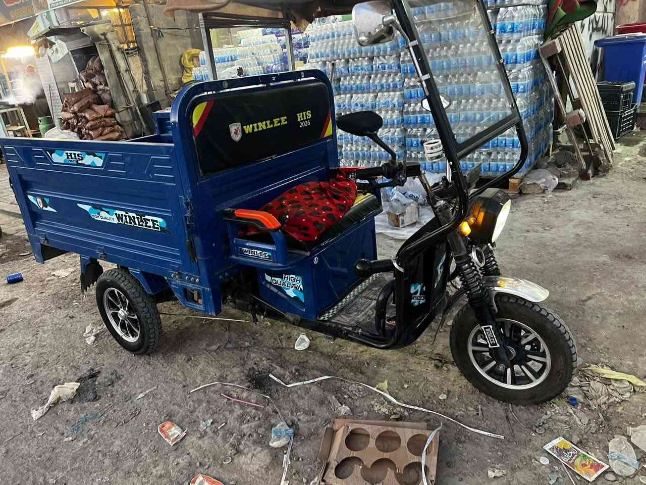 سلام عليكم ستوته شحن مويدل 26
6 بطاريات مسطره الكبار .
تشغل بصمة +لايت ثلجي .
دبل اشاره .
السعر 1250..
مكاني ابو غريب يم السوك او الكراج 
***********
*********** متوفر واتساب
