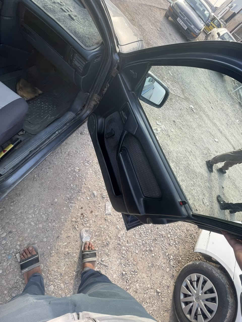 السلام عليكم  وبل فكترا للبيع موديل ٩٠ محرك ٢٠السياره صبغ بس الجاملقات الوره بس محرك وكير بالشرط صدر امامي خلفي جديد كهربائيات شغاله تخم تاير جديد السياره من ناقصه كلشي السعر ٣٥ بيهه مجال قليل 
سنويه لل٢٧مشروع وطني رقم الهاتف ***********
مكان السياره عوينات تكريت
