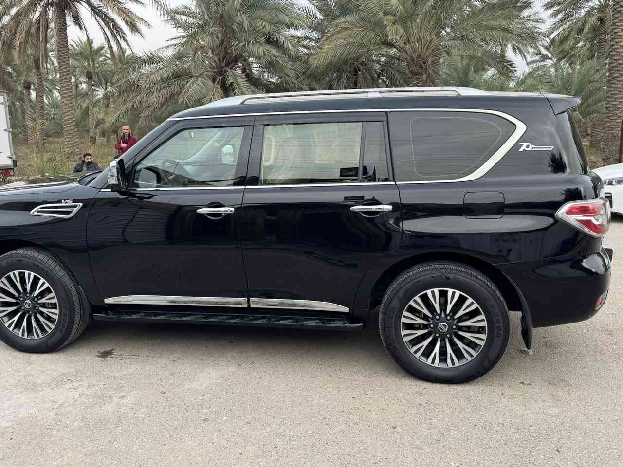 سلام عليكم باترول 2017 مكينه 6 سلندر كفاله عامه مغلفه ppf فئه بلاتينيوم سياره وضع شركه بعدهه تخم تاير جديد ماشيه 29 الف حقيقي 
لبيع او المراوس بتاهو 2020 فقط 
سعر 370 وبيهه مجال 
***********
