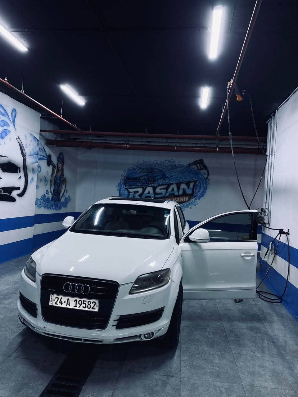 اودي موديل 2007 للبيع و المراوس 
سيارة تجي فول فول ١/١ 
كشنات كهربايي و جلد و تدفية و تبريد 
دبل بانوراما تحكمات كامل 
محرك و كير بشرط 
محرك 6 سلندر تنفس طبيعي بدون تيربو بدون سوبر مرغوب
بدون اي ضربة قطعتين و نص فقط بخ اثار جراد
رقم دولي جديد طخم تاير و صدر جديد
سعر فقط 87 ورقة و مجال بسيط
موبايل :*********** فايبر واتس اب
مكاني قظاء عقرة بين دهوك و اربيل دهوك, العراق
