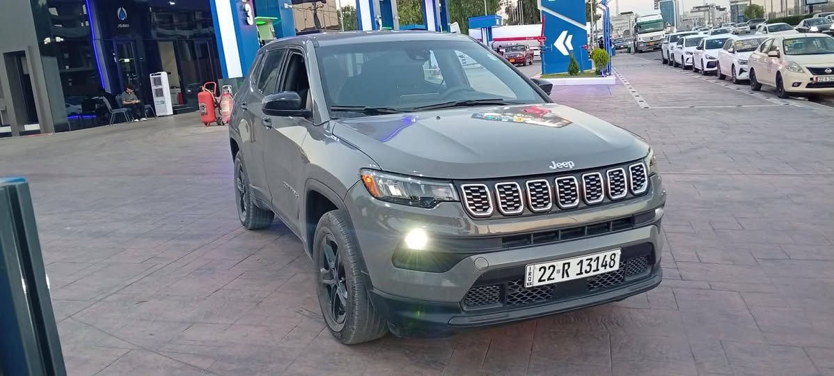 جيب كومباس  ٢٠٢٣فوول ماعدا بانوراما
محرك ٢٠٠٠ تيربو اقتصادى و قوى
دبل اكسل شاشة كبير رادار بصمة تشغيل عن بعيد 
ماشية فقط ١٥ الف مايل 
سيارة جديدة بل كارتون بمعنى الكلمة
ربع بنيت و جاملخ صبخ بدون دواخل
مكان سيارة فى اربيل
للاتصال***********
