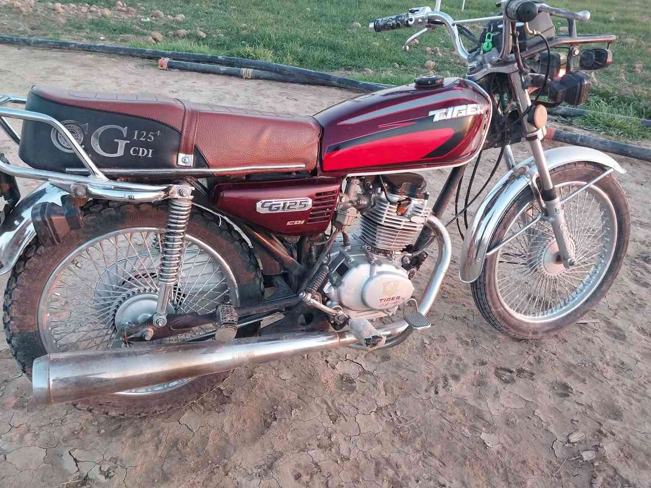 سلام عليكم  تايكر ٢١بلادي جديد شركه مبدل ولفات فقط السعر ٤٢٥وبي مجال مكاني تكريت ***********
