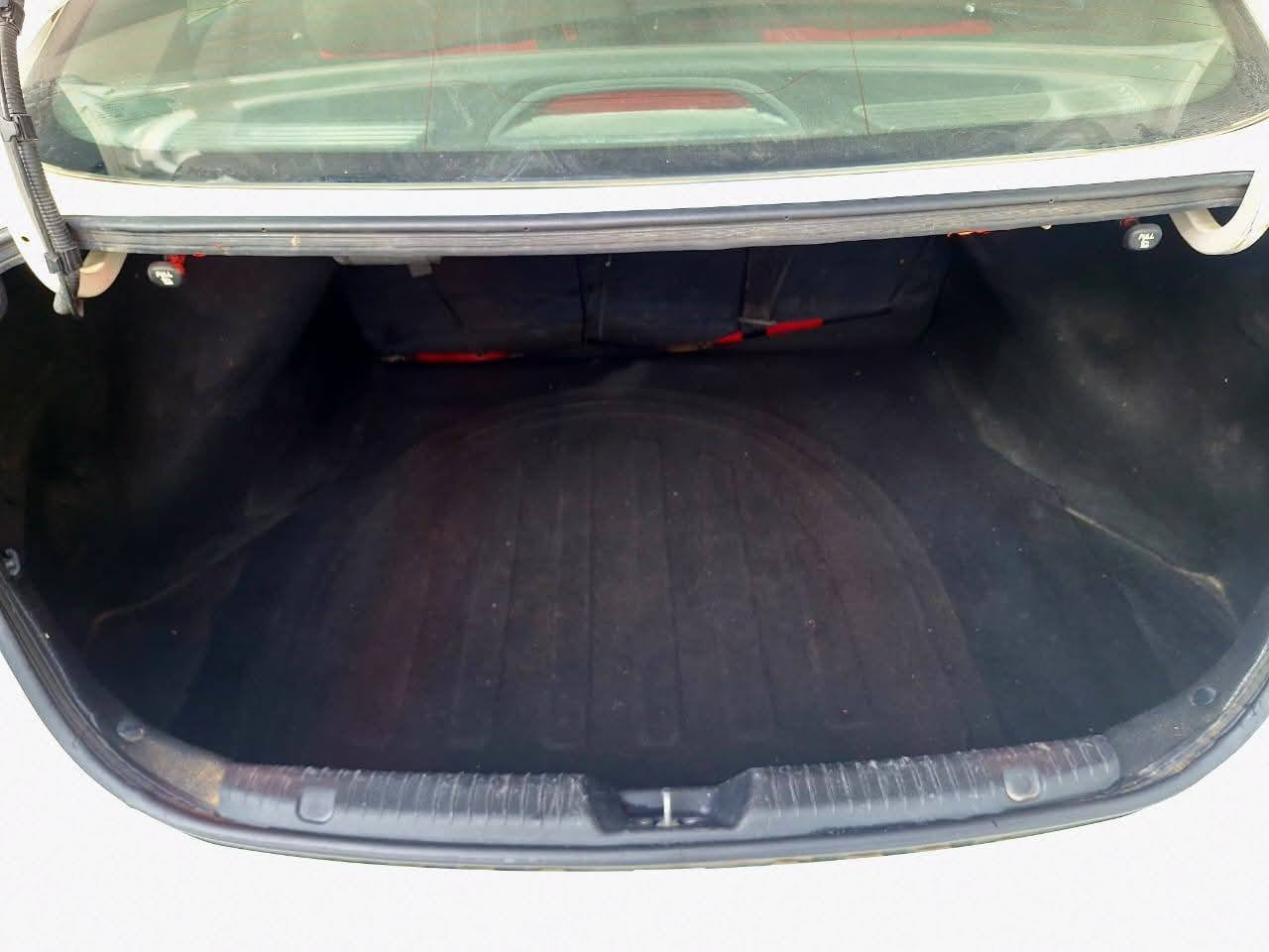 🚙 للبيع: كيا فورتي 2017
📍 مكان السيارة: ذي قار – الرفاعي
📞 للتواصل: ***********
💰 السعر: 120 ورقة – قابل للتفاوض
📊 المسافة المقطوعة: 170000 مايل
🛠️ المحرك: 4 سلندر – 2000cc

⚙️ المواصفات: فئة S
• فول مواصفات عدا البصمة وفتحة السقف
• ويل 16 إنش
• منظومة تبريد جديدة

⚠️ أضرار السيارة:
• وارد أمريكي
• دخول كلين تايتل بدون حادث
وبدون صبغ 
• التقرير مرفق مع الصور 

📌 تفاصيل إضافية:
• رقم السيارة البصرة مشروع وطني
• باسم المالك تحويل مباشر
• سنوية جديدة نافذة حتى 2029
• لون السيارة أبيض

📞 للتواصل: ***********

💰 السعر: 130 ورقة – قابل للتفاوض
