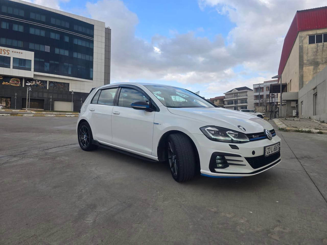 كولف tsi ٢٠١٩ مةكينة ١.٤ توربو  گیر حادی سةيارةكة بي سبوغة يةك چاملغي لأي سةياق گۆراوە بە بیلاد بی دەحم بي ژوري بي ايرباگ سەیارەكة هەتار بلي خاوين و بي مةسروفة تةقةو رةقة و هةمو گیانی بەشەرت تازە سیرڤس كراوة      *********** شقلاوة, أربيل
