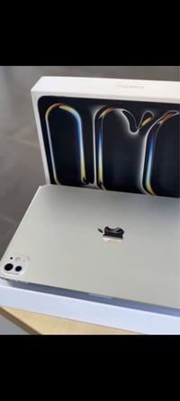 آيباد برو M4 • ٢٥٦ • بطارية ١٠٠٪