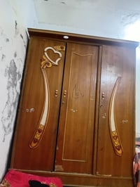 ١٠٠ • دواليب • ابو صخير