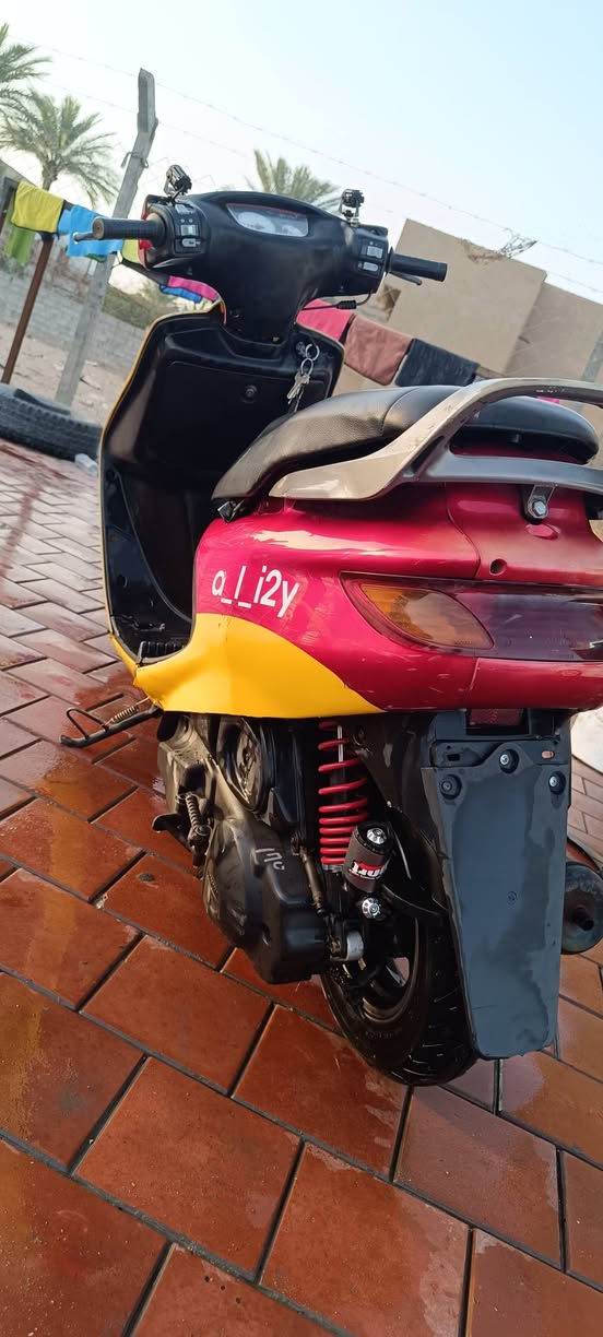 السلام عليكم
فراشه للبيع 
جاهزه من كلشي ماعايزه برغي 
وكلشي جديد الدراجه حلوه ونظيفه 
سعرها 550 وبيها مجال بسيط للتواصل خاص او ع الرقم ***********
