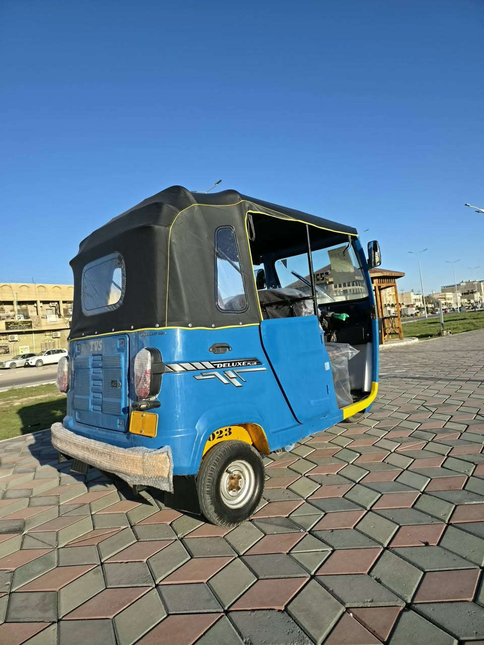 السلام عليكم تكتك البيع مديل 22 شهر11 رقم وسنويه تكتك  مكينه مبدل ولفات شركه والباقي كفاله عامه السعر 7 و800 وبيه  مجال ومكاني البصره الحيانيه شارع 60 وهاذ رقمي ***********
