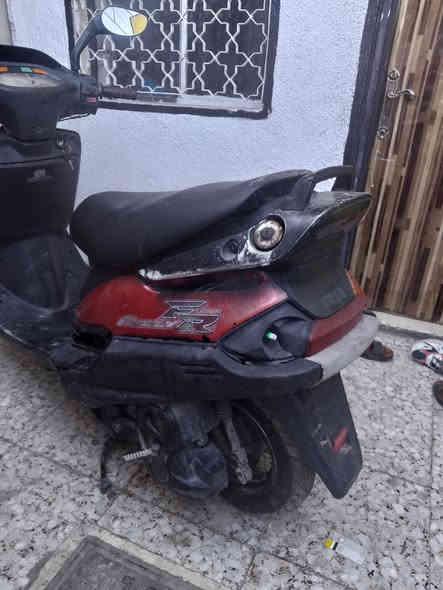 فراشة شغاله سلف وهندر محرك ناعم شلعه ومعدل (مال جر وعر) السعر ٢٧٠ بغداد الشعب 
***********
