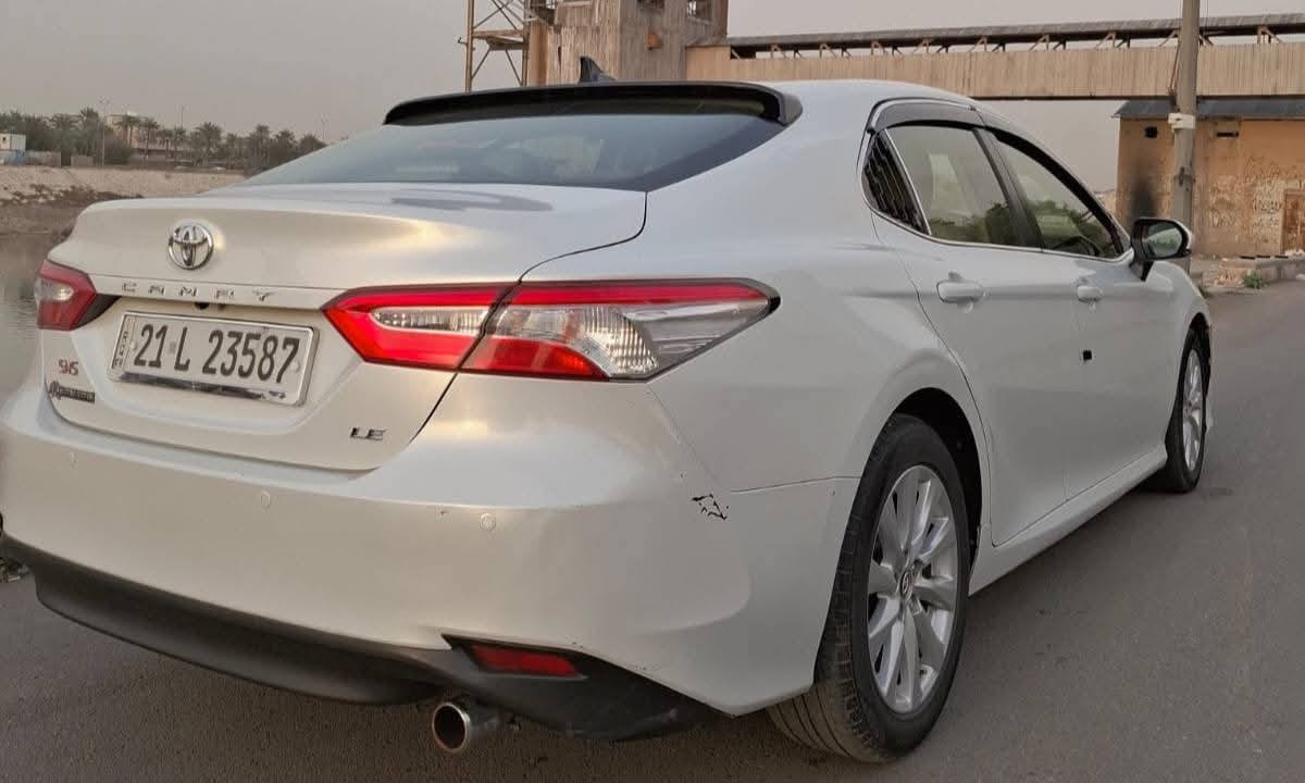 كامري موديل 2018  ( خـليـجـي )
*** السونر بتاريخ 24/1/2026
كلشي موضح بالسونر 
السياره بيه طخه من جوه برصيف من اشتريته على هاي الحطه
ما اريد احد يجي ويكلي مكلت
كلشي واضح والسونر حديث والي بيه كلت بي اقره كلشي وحياك الله،،،،

بيه ملاحظات بسيطه 
طخات بالدعاميه الاماميه والخلفيه
وكنر الخلفي للجاملغ دحجه بسيطه
تبريد تدفئه صدر امامي خلفي كير محرك خير من الله
كلشي بيه شغال والحمدلله
وبيه تشغيل عن بعد بالريمونت
 ماشيه 90  km
السياره بأسمي وتحويل ثاني يوم وهزه بعده مساقطه
لمعرفة السعر علق تم و يجيك السعر 
مكاني العطيفيه قرب جامع براثا
***********
