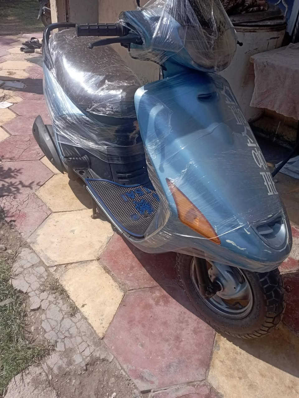 فراشه محرك يخبل اخرس  شلعه فول  معدل كهربائيات شغاله هورن لايت عالي ناصي سعره ٢٢٥وبيه مجال مكاني حله ***********
