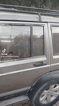 سلام عليكم بيع سياره جيب مديلا ٩٢ بيه كيرومكينه بطه ثنين ونص مكان سياره بل لنجف كهربايت كله شغله عوزه شويه ترتيب  بيع هل موجود وجهك ويه رعيه ابوسنويه سعره ٢٥ وبيه مجال ***********
