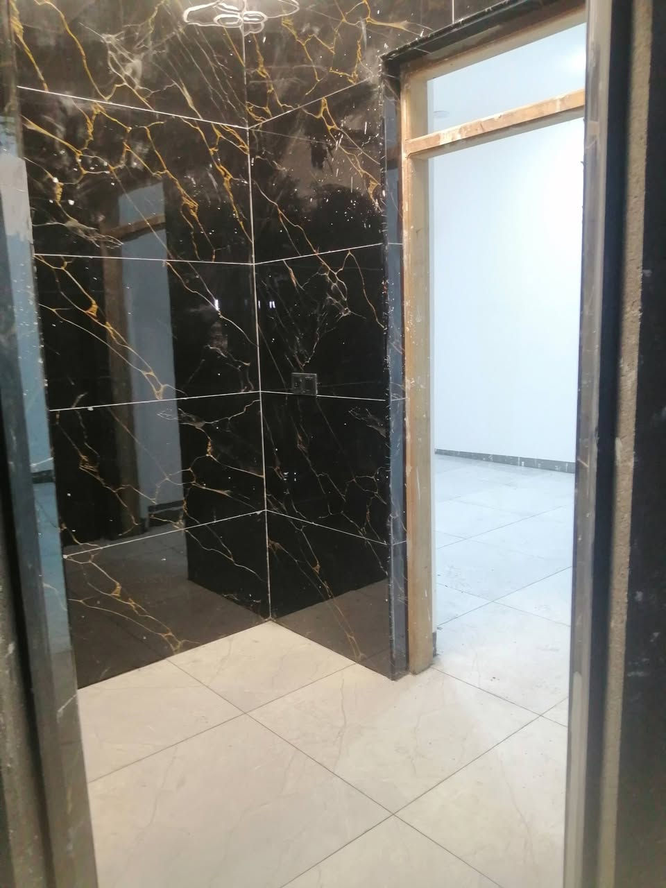 السلام عليكم 
من اعمالنه خلفه سراميك ومرمر متفرق حالين 
الناصريه 
***********
