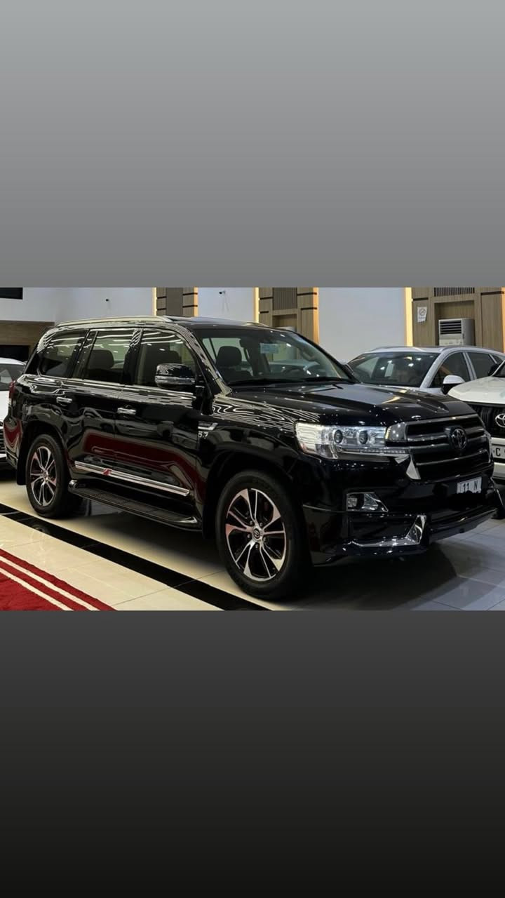 لاندكروزر 2021 VX.S مواصفات لكزز
🚘 للبيع – تويوتا لاندكروز VXS موديل 2021 🚘

📌 النوع: Toyota Land Cruiser VXS
📌 الموديل: 2021
📌 الفئة: VXS فل كامل
📌 اللون: (اسود)

✨ المواصفات:
✔️ محرك 8 سلندر
✔️ دفع رباعي (4x4)
✔️ فتحة سقف
✔️ جلد أصلي فاخر
✔️ شاشات أمامية وخلفية (3)
✔️ كاميرات 360 درجة
✔️ رادار + مثبت سرعة
✔️ تبريد وتدفئة مقاعد
✔️ تشغيل بصمة
✔️ نظام تعليق هيدروليك
✔️ باب خلفي كهربائي
✔️سنسرات أمامية وخلفية

💰 السعر: (600$) قابل للتفاوض بالمعقول
📍 الموقع: (السيدية)
📞 للتواصل خاص أو اتصال: (***********)
