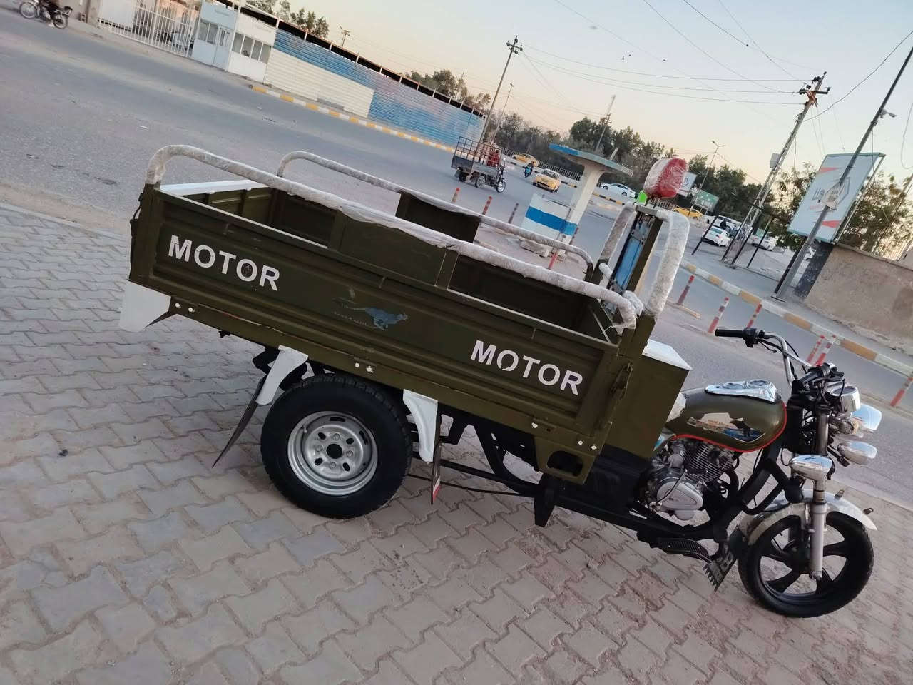 سلام عليكم ستوته جمره رقم ابيض وسنويه ألماني مداورهه ثاني يوم سنويه نافذه لل2030 مديل 2018 وبيهه محرك 2023 شاصيهه وركبتهه مكفولات كفالة عامه لا لحيم ولامعجون بيهه تخم تاير جوبلس جديد كهربائيات كلهه جدد وشغاله دبلات شغاله نكره سلف ستوته مصبوغه للجماليه نضافتهه نفس البصوره مكانهه بديوانيه تفاصيل أكثر اتصل خاص ماجاوب ***********
