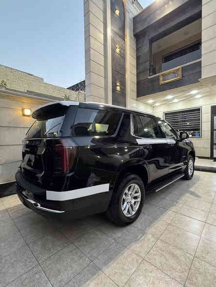 سلام عليكم اخوان 
تاهو موديل 2025 خليجي ضمان وكالة المنصور سيارة كفالة عامة من جميع النواحي  كير مكينة شرط فحص بعدها بضمان الشركة وكلها مجاني كافة الامور

رقم#بغدادباسمي تحويل ثاني يوم 

عداد المسافة 14

المواصفات 
5كامرات
كامرة دوارة 
لون اسود ملكي 

حجم المحرك V8 5.3L

مرتبط بناقل حركة أوتو 10 نمر

رادار + تحديد مسار + مانع تصادم + نقطه عمياء مفتاح التشغيل بصمة
4 باب بصمة

تشغيل عن بعد 

دفع خلفي RWD 

اريل نفكيتر 
حساسات أمامية 

حساسات خلفية 

لايت زينون + LED

بك لايت LED 

دخول بصمة ذكي 

ويل كب 18

حساسات ضغط الاطارات 

اشارة في المرايا الجانبية 

تعليق لمس

هاند بريك كهرباء 

دشبول شاشة ديجيتال متصل

شاشة جبيرة حجم 17 + Apple Car play

شفتات مقود 

مثبت السرعة Cruise 

المودات والاوامر الصوتية 

مخرج منفذ الطاقة 
3 قطع تبريد

حركة المقاعد الأمامية كهرباء
ثلاجة 

تبريد لمس مناخين منفصلين 

3 قطع تبريد 

أوضاع القيادة Drive Mode 

أوتو هولد Auto Hold 

نظام مانع الانزلاق 

نظام نزول المنحدرات 
نظام تحديد المسار
نظام اطفاء وتشغيل المحرك التلقائي

تطعيم الدواخل ألمنيوم
مكان سيارة بغداد الرصافة 
جديدة وبل عافية ع ياخذها 
*********** 
سعرها  (610)
